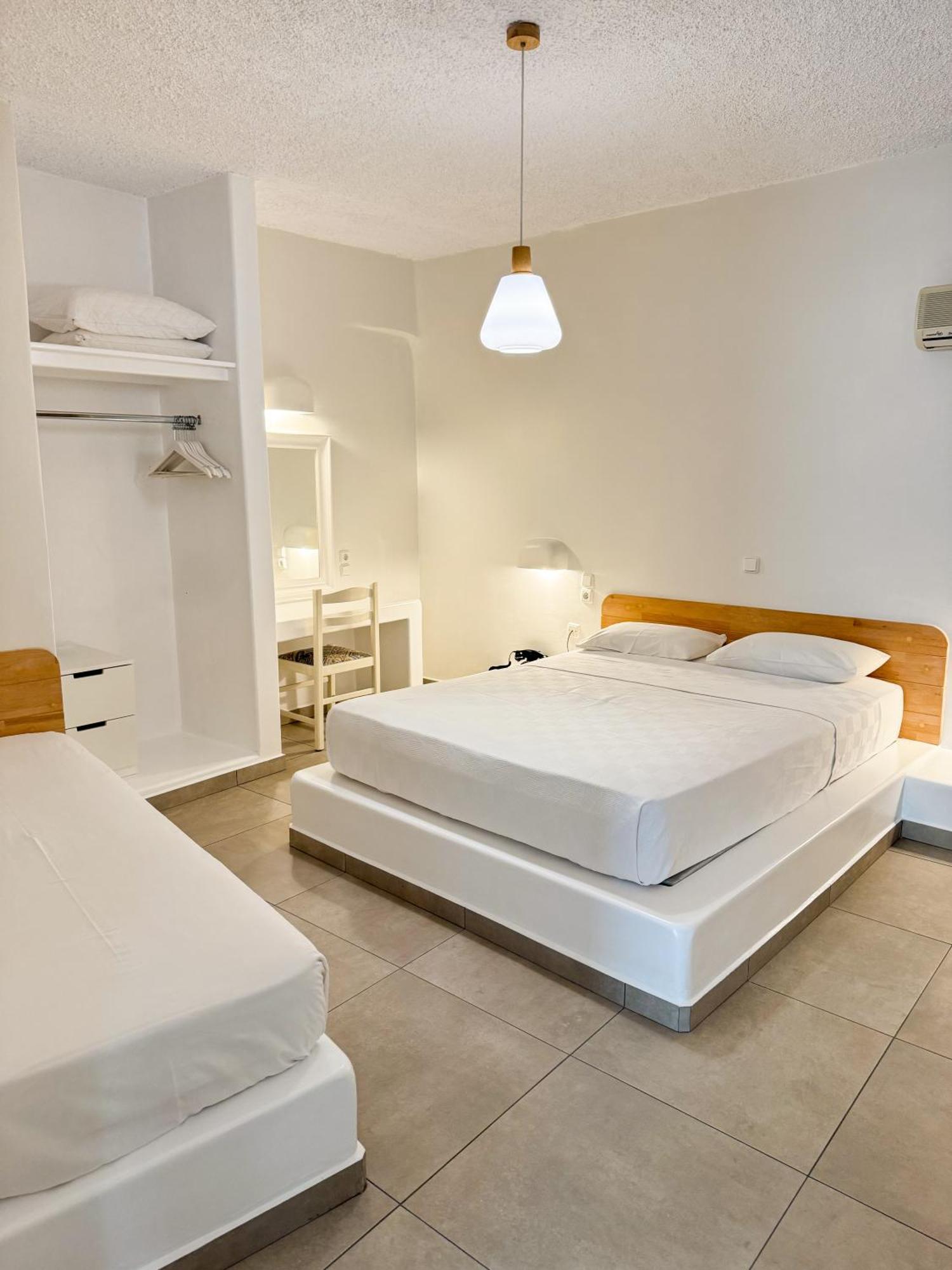 Filoxenia Apartments Adamantas  Ngoại thất bức ảnh