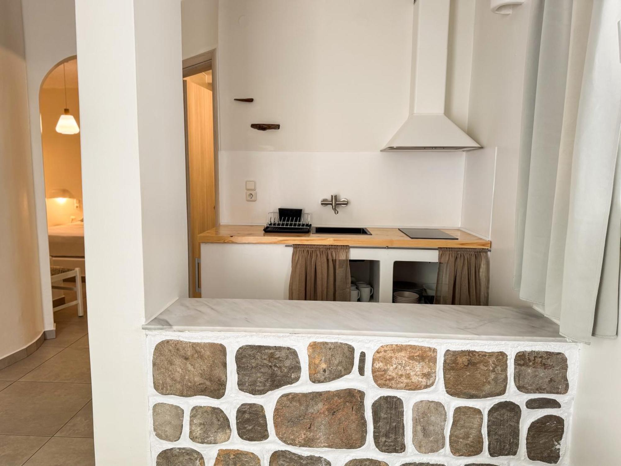 Filoxenia Apartments Adamantas  Ngoại thất bức ảnh